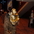 Wookie mit C3PO am Rücken