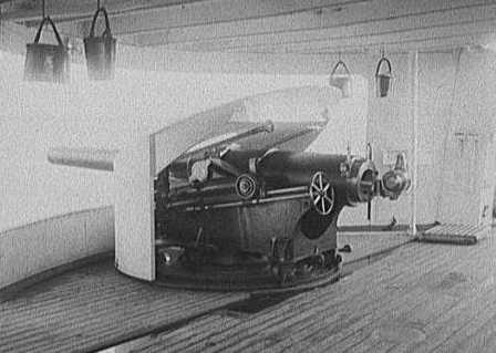 6 (15.2 cm) gun on USS Newark (C-1)