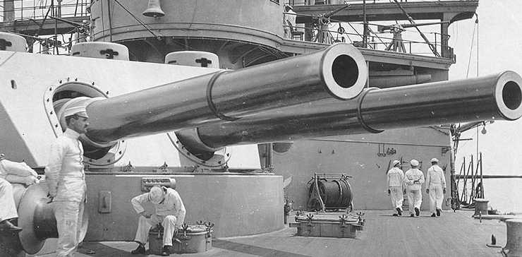 Forward turret of USS Ohio BB-12 about 1907